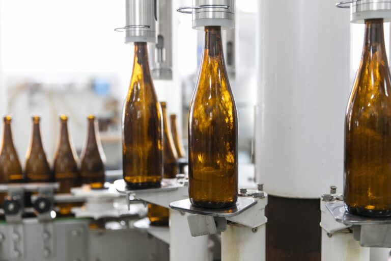 Tsunan Sake Brewery and Space Seed Holdings Begin Feasibility Study for Overseas Bottling Business