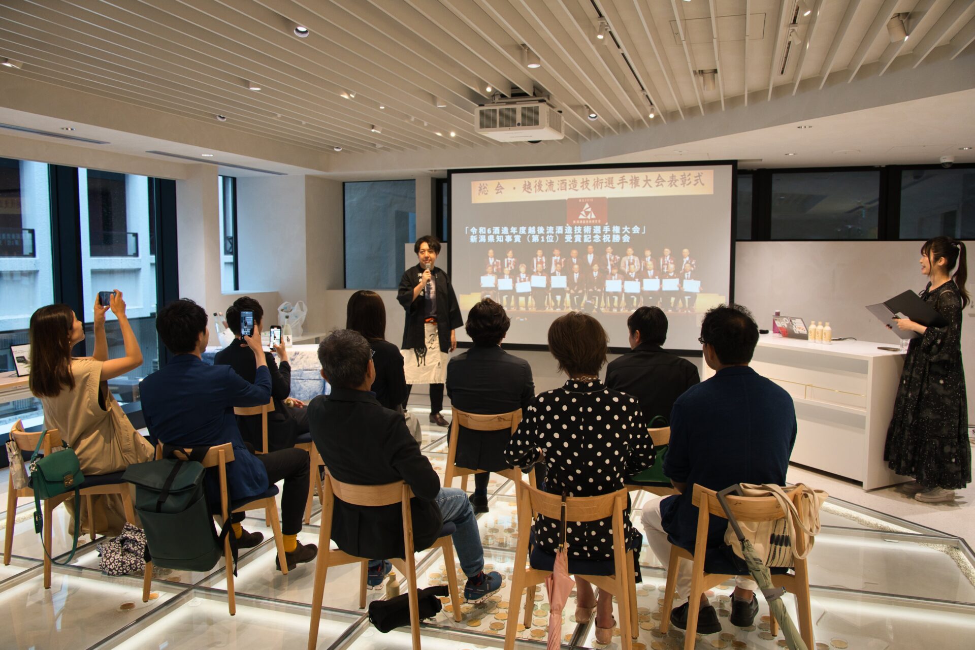 Tsunan Sake Brewery Hosts Commemorative Reception in Ginza for Winning the Niigata Governor’s Award (1st Place)Tsunan Sake Brewery Hosts Commemorative Reception in Ginza for Winning the Niigata Governor’s Award (1st Place)