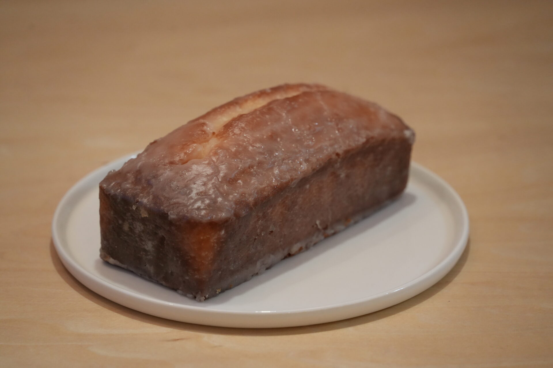 Exterior view of the Yukigesho Castella after baking